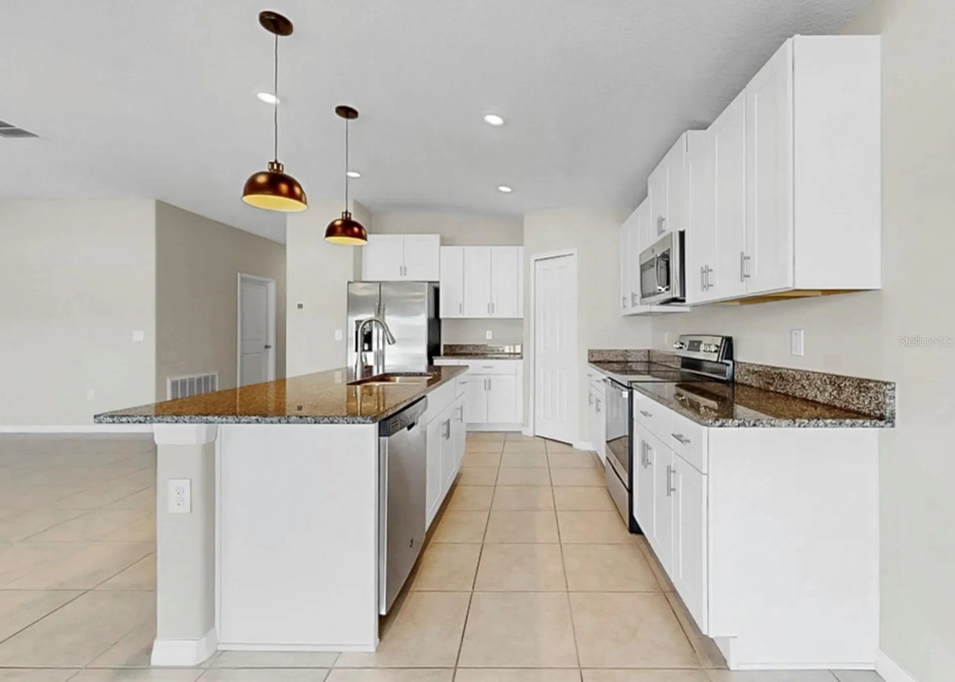 13041 Majestic Garden Lane Riverview FL 33579