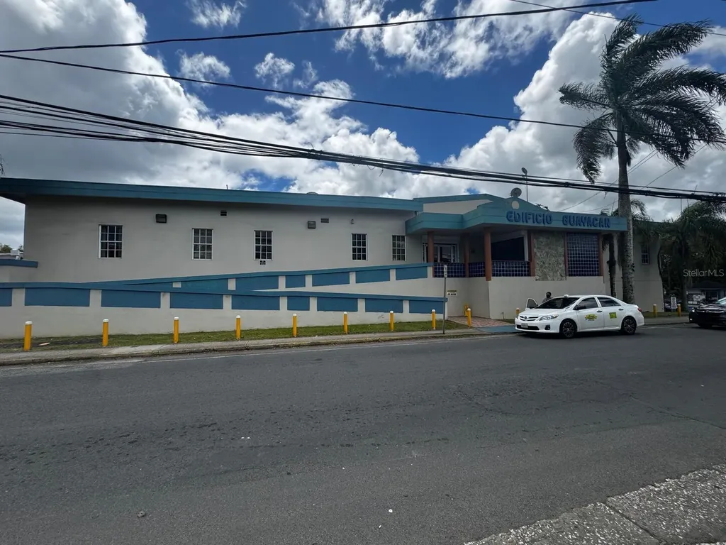 204 Calle Julio Cintron Aibonito PR 00705
