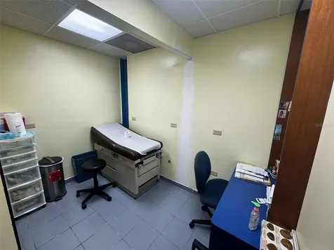 204 Calle Julio Cintron Aibonito PR 00705