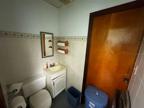 204 Calle Julio Cintron Aibonito PR 00705