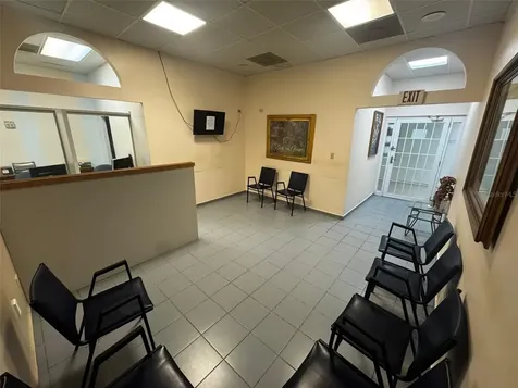 204 Calle Julio Cintron Aibonito PR 00705