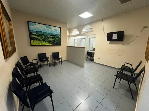 204 Calle Julio Cintron Aibonito PR 00705