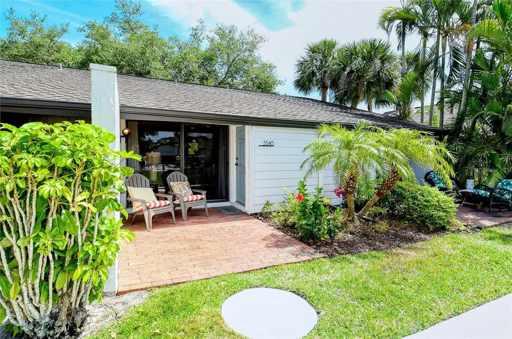 3545 Longmeadow Sarasota FL 34235