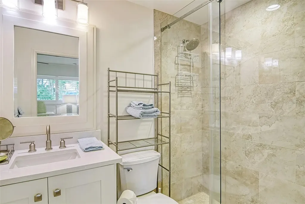 3545 Longmeadow Sarasota FL 34235