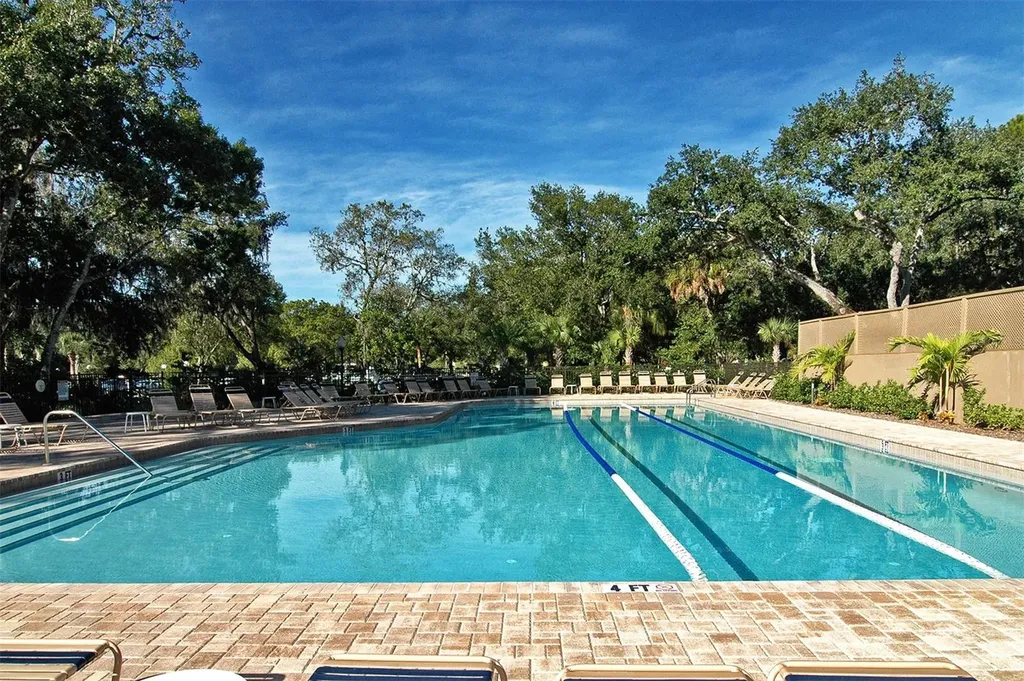 3545 Longmeadow Sarasota FL 34235