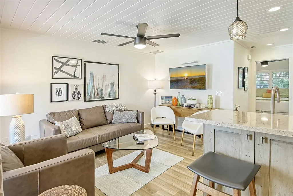 3545 Longmeadow Sarasota FL 34235