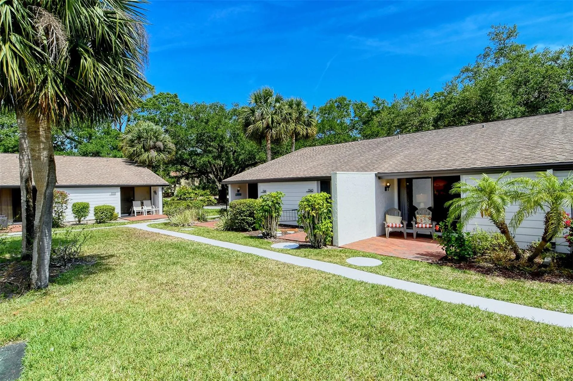 3545 Longmeadow Sarasota FL 34235