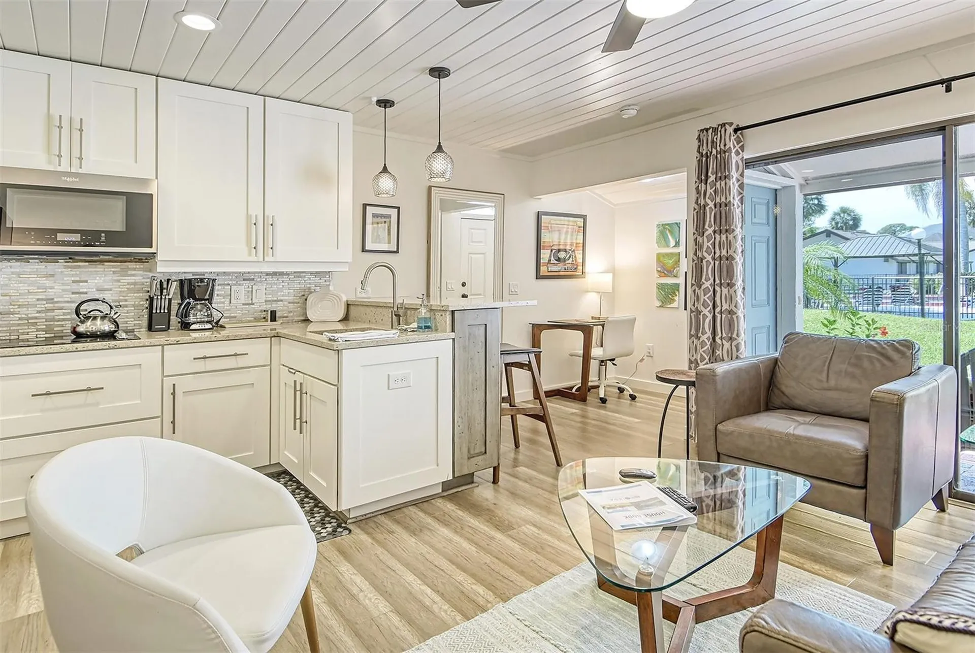 3545 Longmeadow Sarasota FL 34235