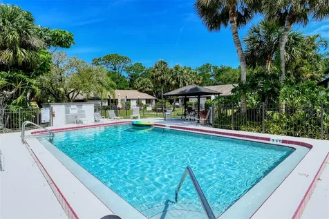 3545 Longmeadow Sarasota FL 34235