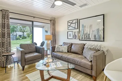 3545 Longmeadow Sarasota FL 34235