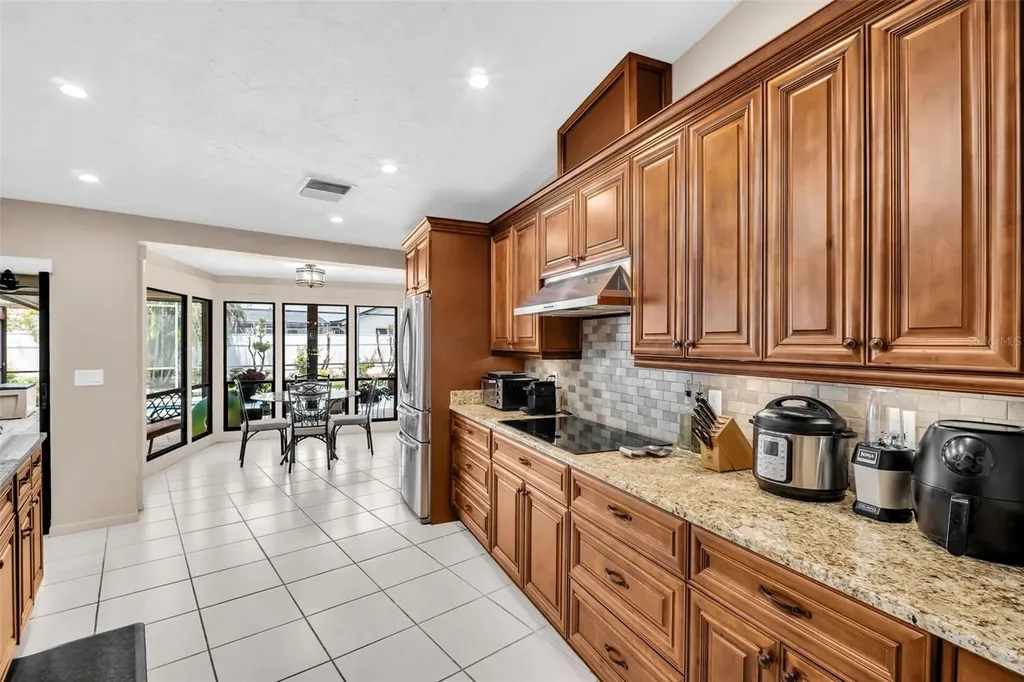 1504 Ridge Top Way Clearwater FL 33765