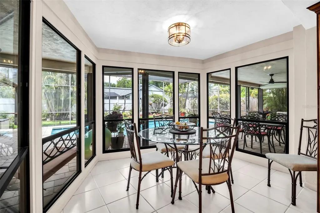 1504 Ridge Top Way Clearwater FL 33765