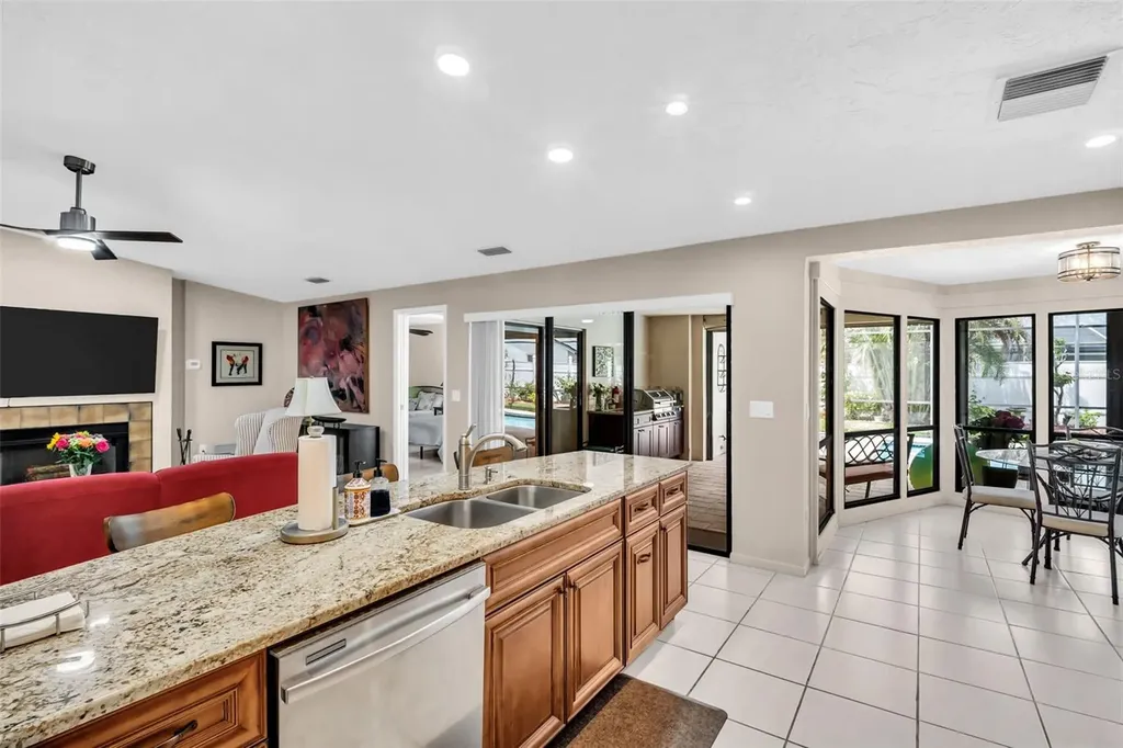 1504 Ridge Top Way Clearwater FL 33765