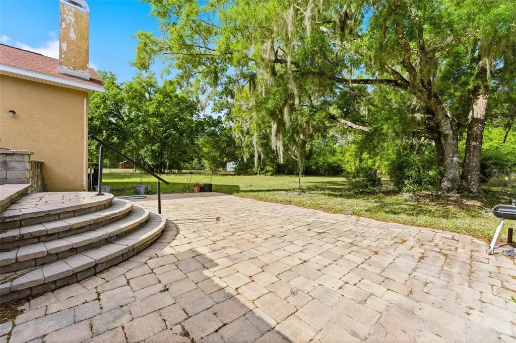 6343 Country Club Road Wesley Chapel FL 33544