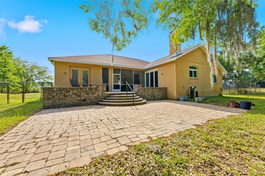 6343 Country Club Road Wesley Chapel FL 33544