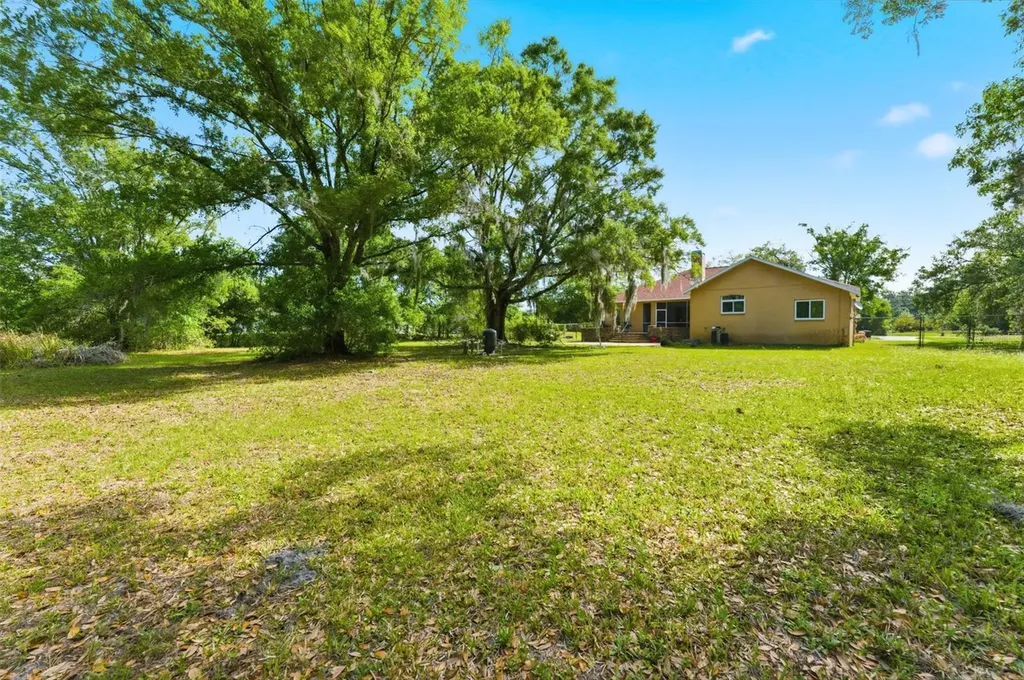 6343 Country Club Road Wesley Chapel FL 33544