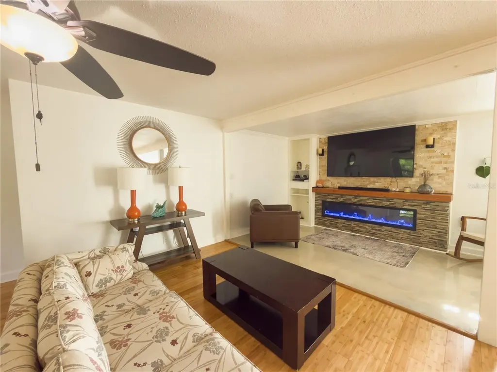 8818 Mathog Road Riverview FL 33578