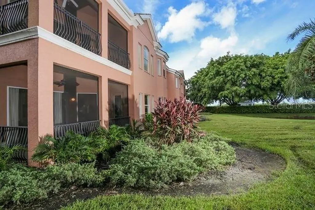 5522 46th Court W Bradenton FL 34210