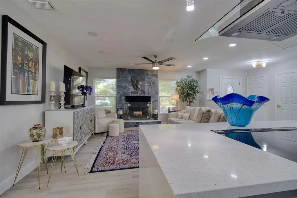 1871 Del Robles Terrace Clearwater FL 33764