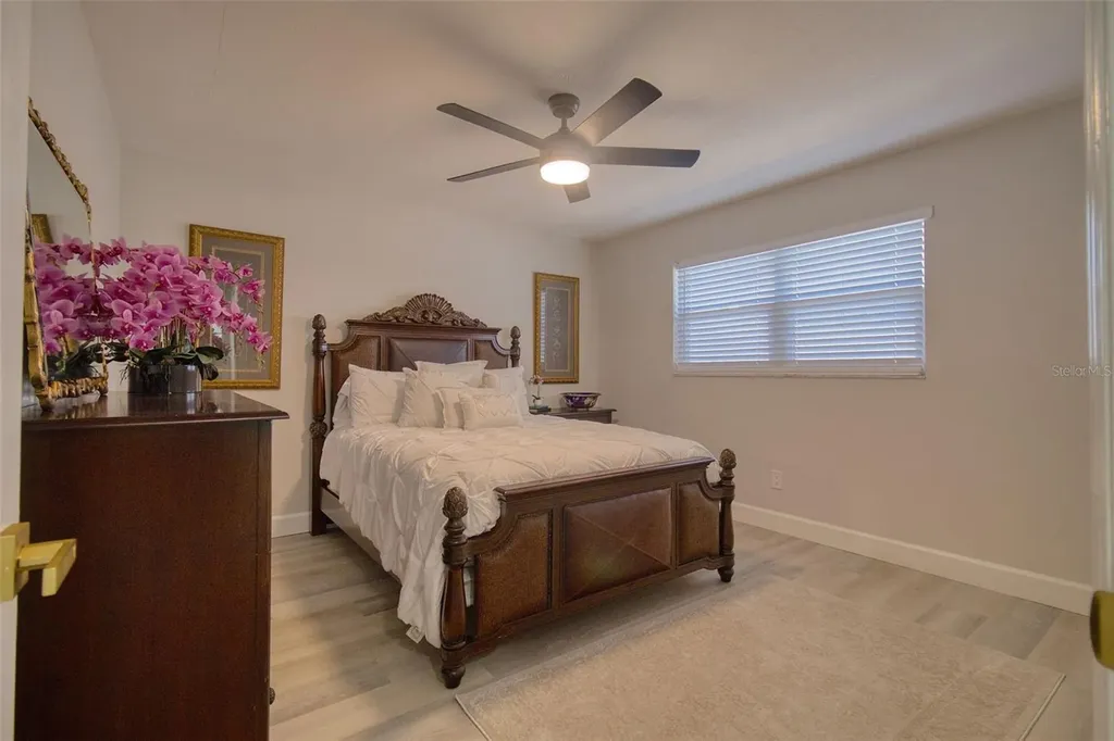 1871 Del Robles Terrace Clearwater FL 33764