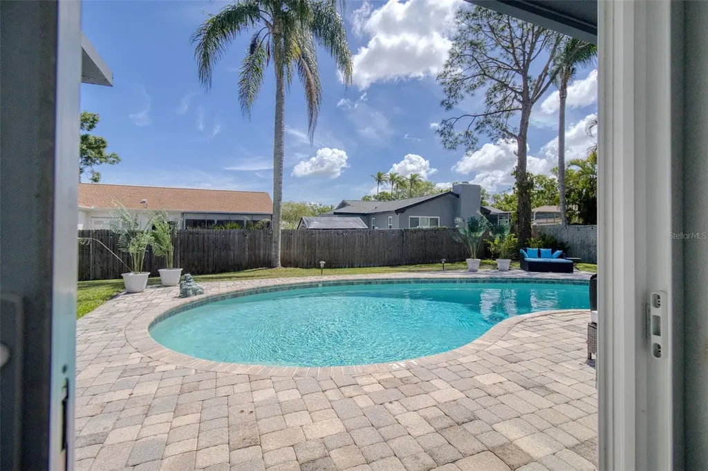 1871 Del Robles Terrace Clearwater FL 33764