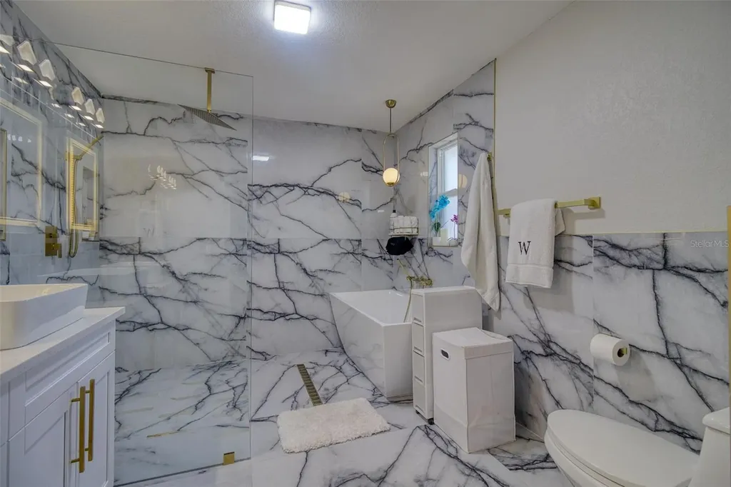 1871 Del Robles Terrace Clearwater FL 33764