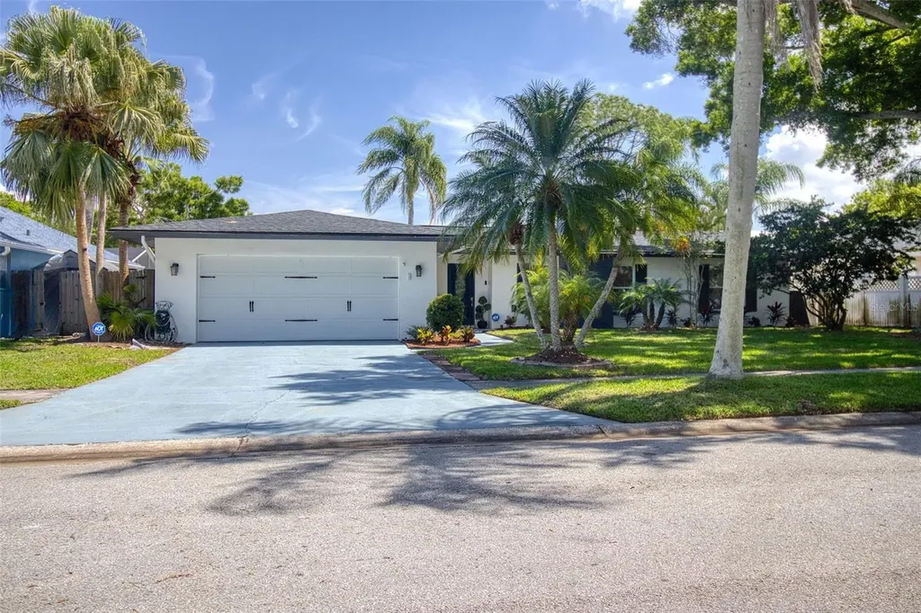 1871 Del Robles Terrace Clearwater FL 33764