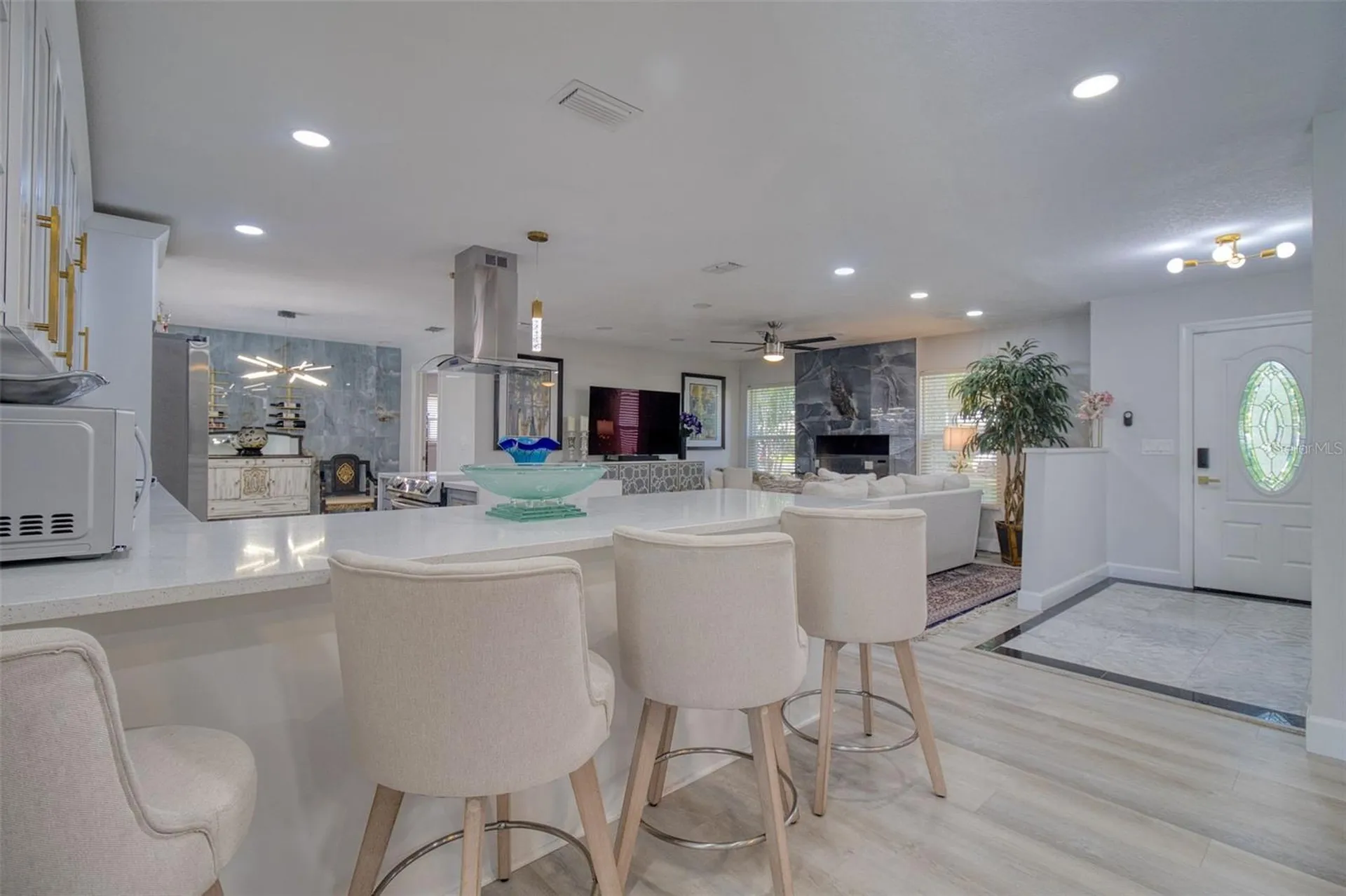 1871 Del Robles Terrace Clearwater FL 33764
