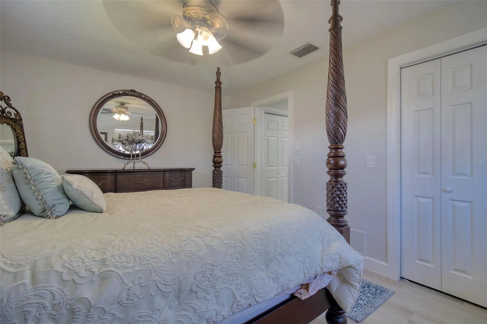 1871 Del Robles Terrace Clearwater FL 33764