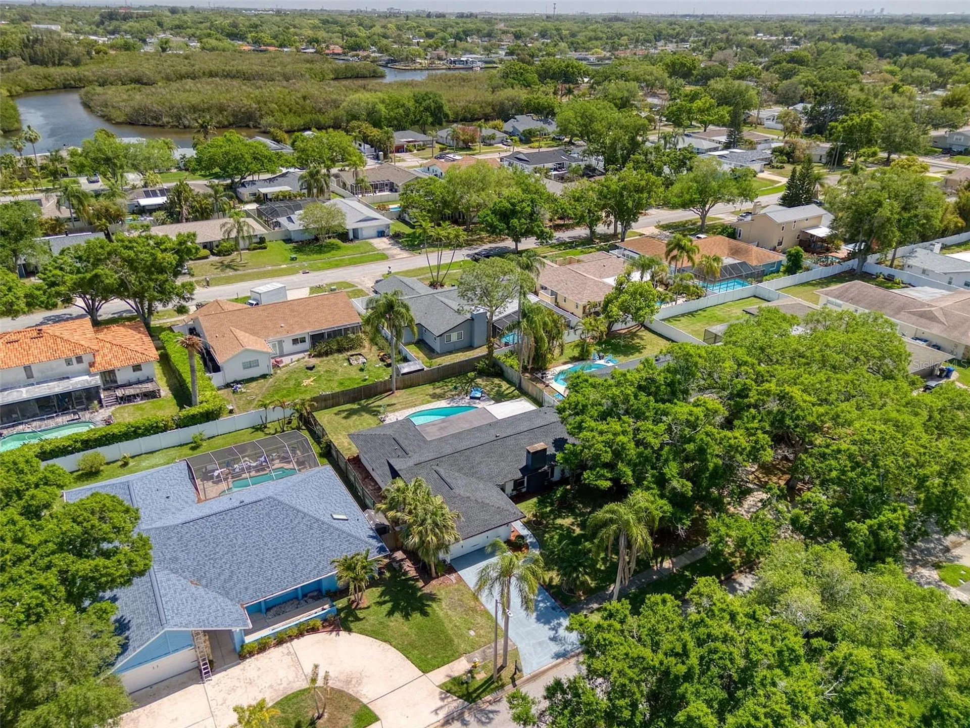 1871 Del Robles Terrace Clearwater FL 33764