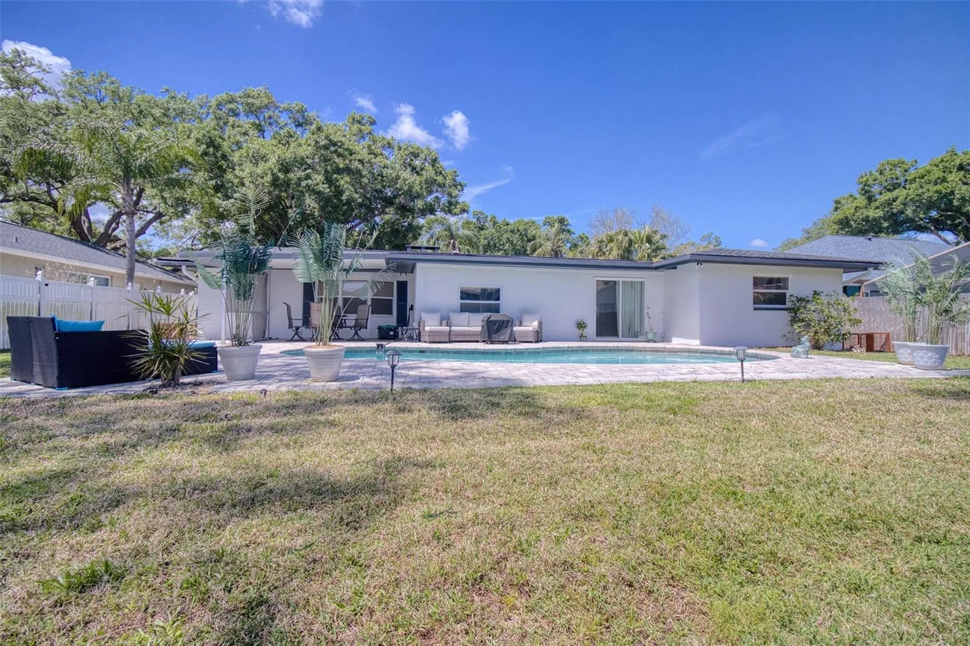 1871 Del Robles Terrace Clearwater FL 33764