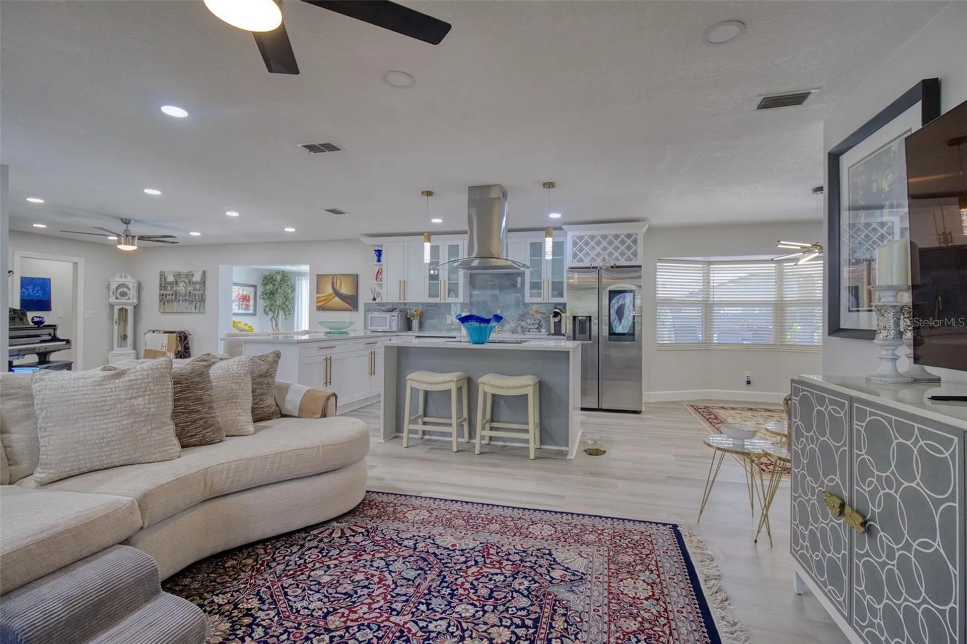 1871 Del Robles Terrace Clearwater FL 33764