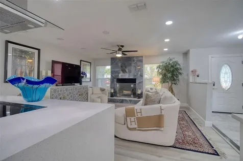 1871 Del Robles Terrace Clearwater FL 33764