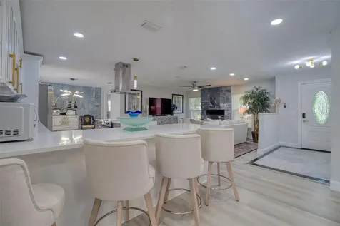 1871 Del Robles Terrace Clearwater FL 33764
