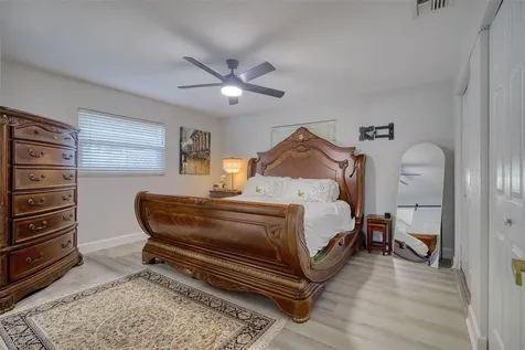 1871 Del Robles Terrace Clearwater FL 33764