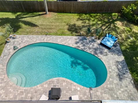 1871 Del Robles Terrace Clearwater FL 33764