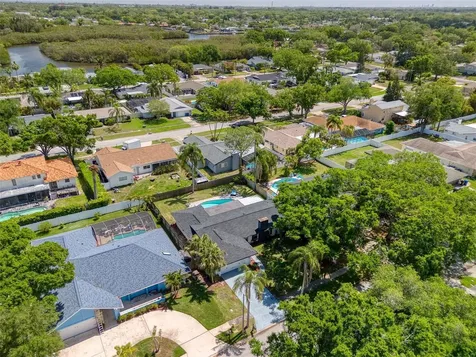 1871 Del Robles Terrace Clearwater FL 33764