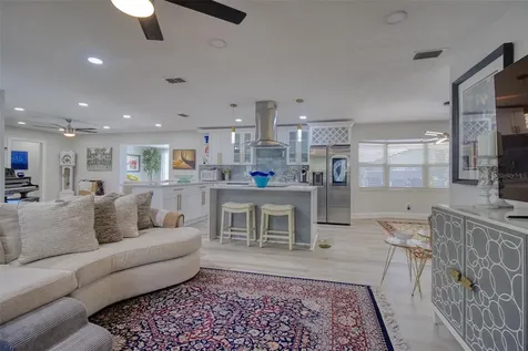 1871 Del Robles Terrace Clearwater FL 33764
