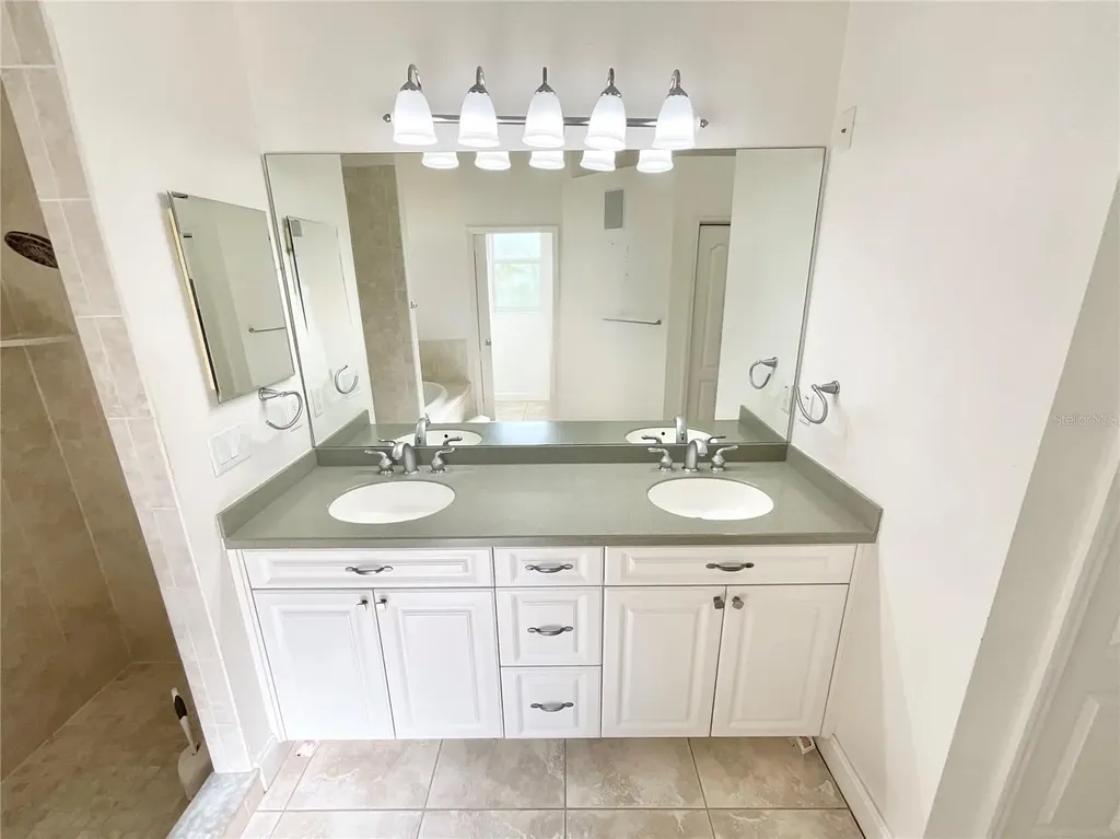 1828 Osprey Lane Lutz FL 33549