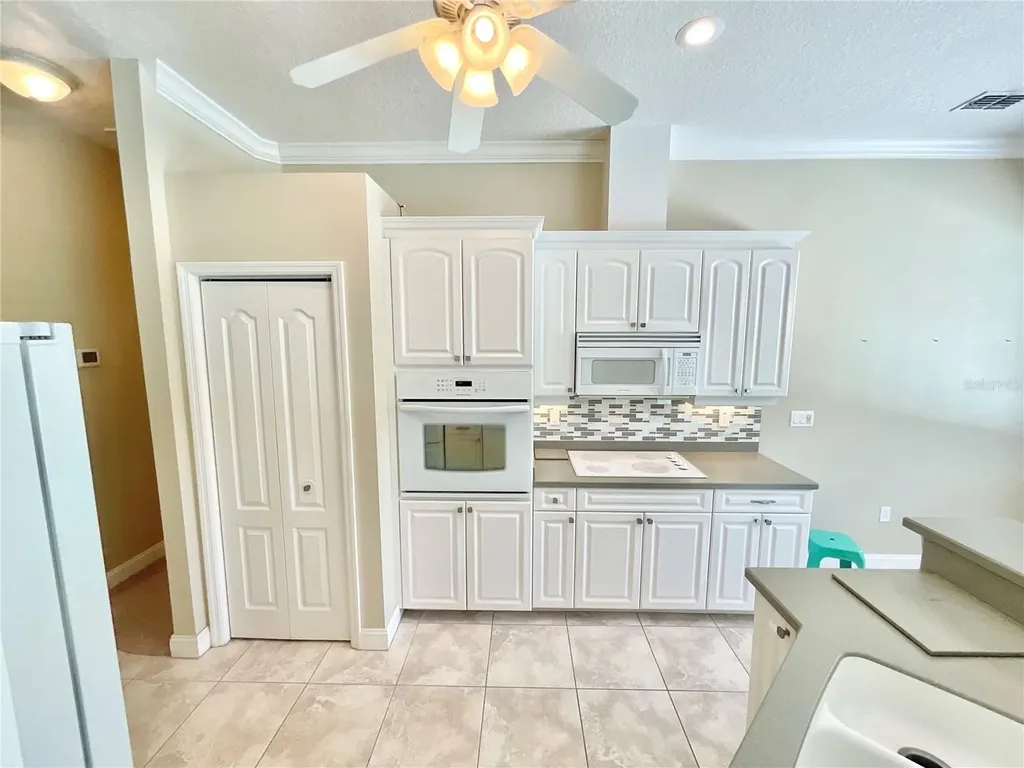 1828 Osprey Lane Lutz FL 33549
