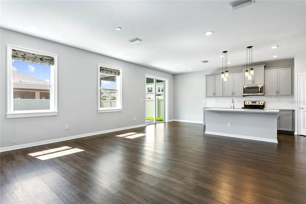 1221 Montgomery Bell Road Wesley Chapel FL 33543