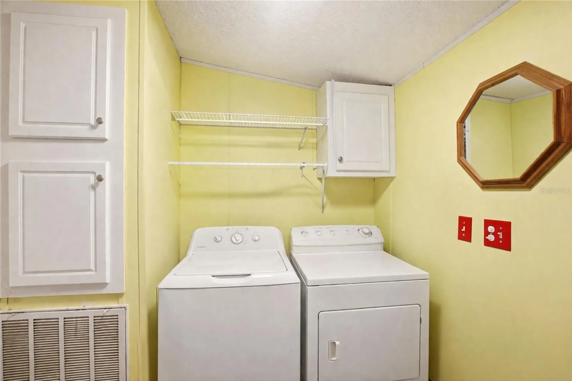 184 W Manatee Loop Punta Gorda FL 33950
