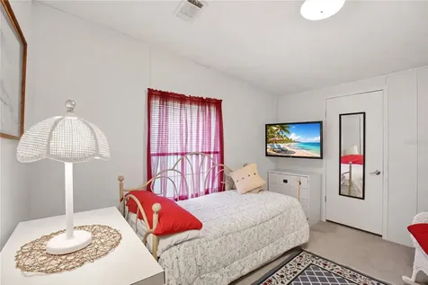 184 W Manatee Loop Punta Gorda FL 33950