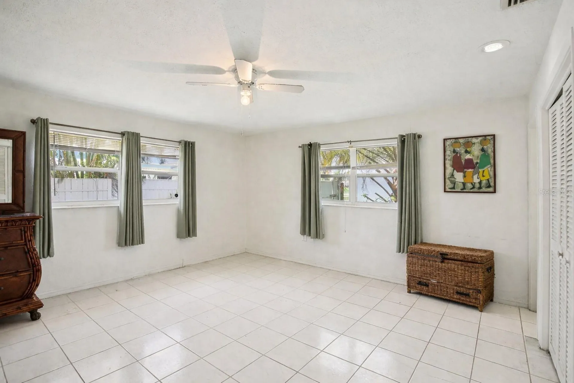 1546 66th Avenue S St Petersburg FL 33705