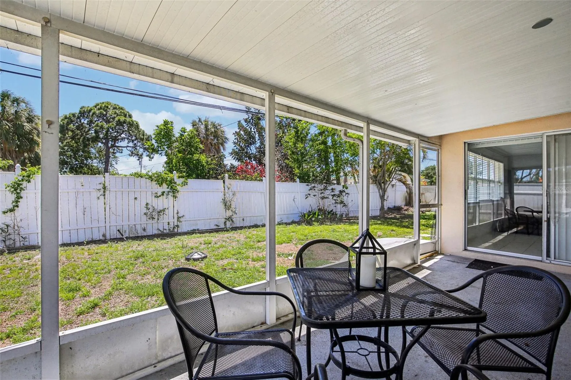 1546 66th Avenue S St Petersburg FL 33705