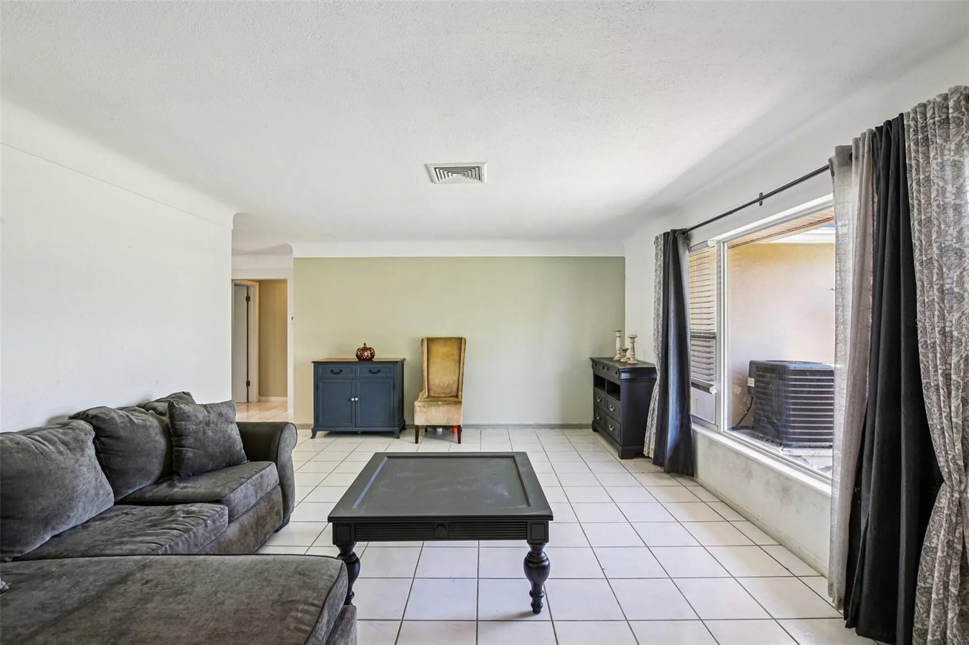 1546 66th Avenue S St Petersburg FL 33705