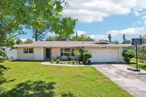 1546 66th Avenue S St Petersburg FL 33705