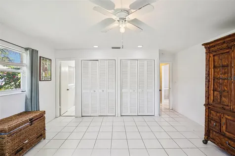 1546 66th Avenue S St Petersburg FL 33705