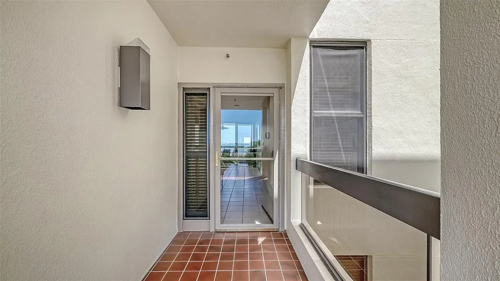 1932 Harbourside Drive Longboat Key FL 34228