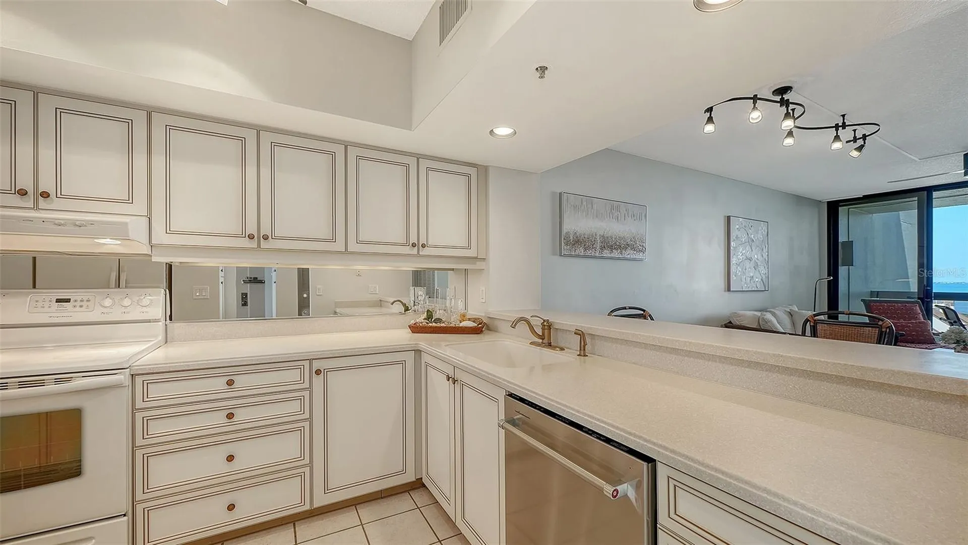 1932 Harbourside Drive Longboat Key FL 34228